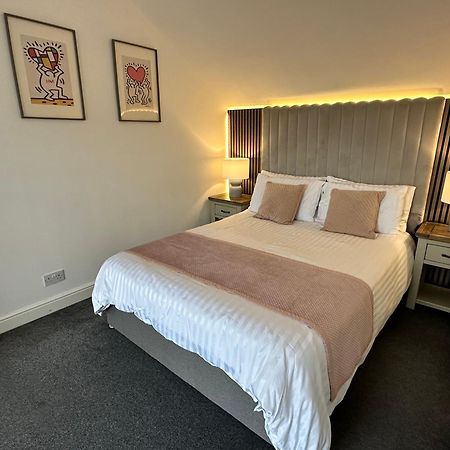 Waterside Mufc & Trafford Centre Townhouse 4 Bedroom Free Parking แมนเชสเตอร์ ภายนอก รูปภาพ