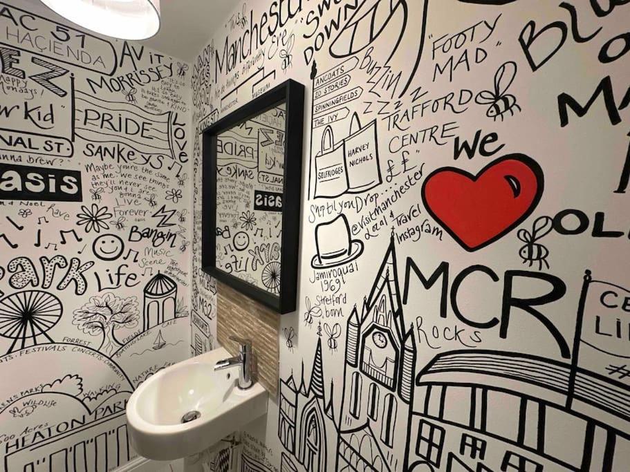 Waterside Mufc & Trafford Centre Townhouse 4 Bedroom Free Parking แมนเชสเตอร์ ภายนอก รูปภาพ