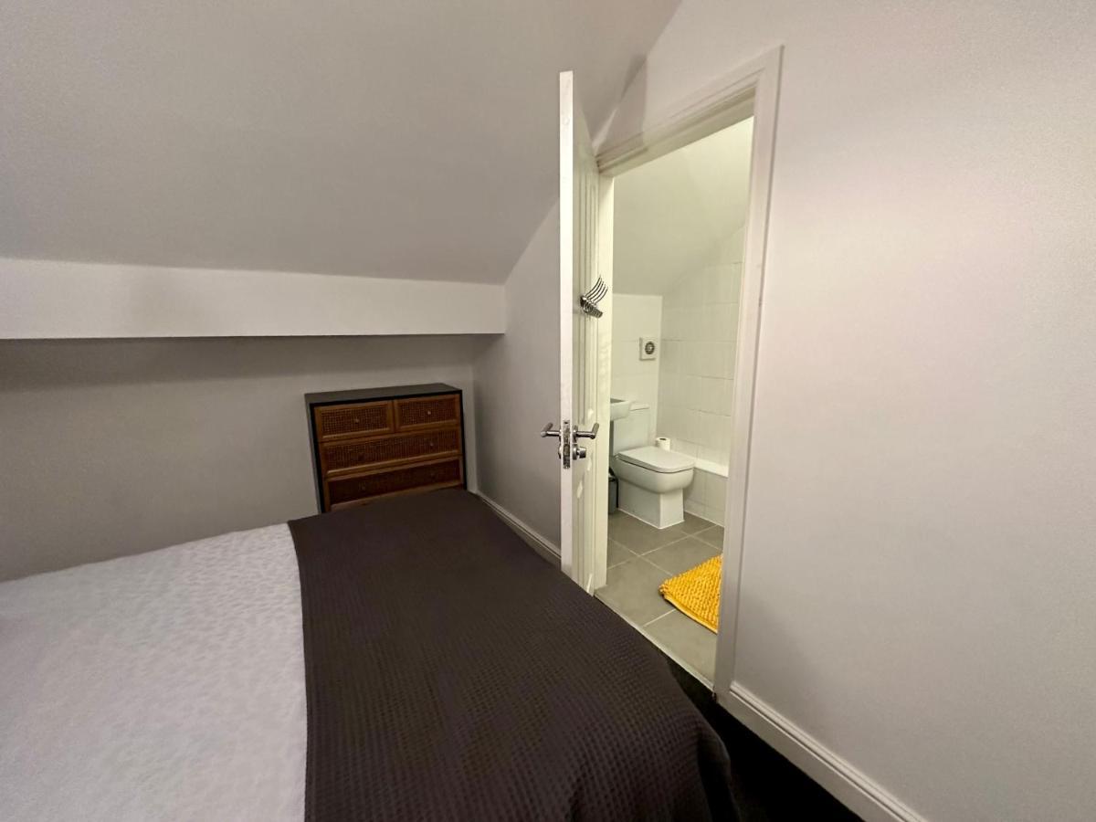 Waterside Mufc & Trafford Centre Townhouse 4 Bedroom Free Parking แมนเชสเตอร์ ภายนอก รูปภาพ